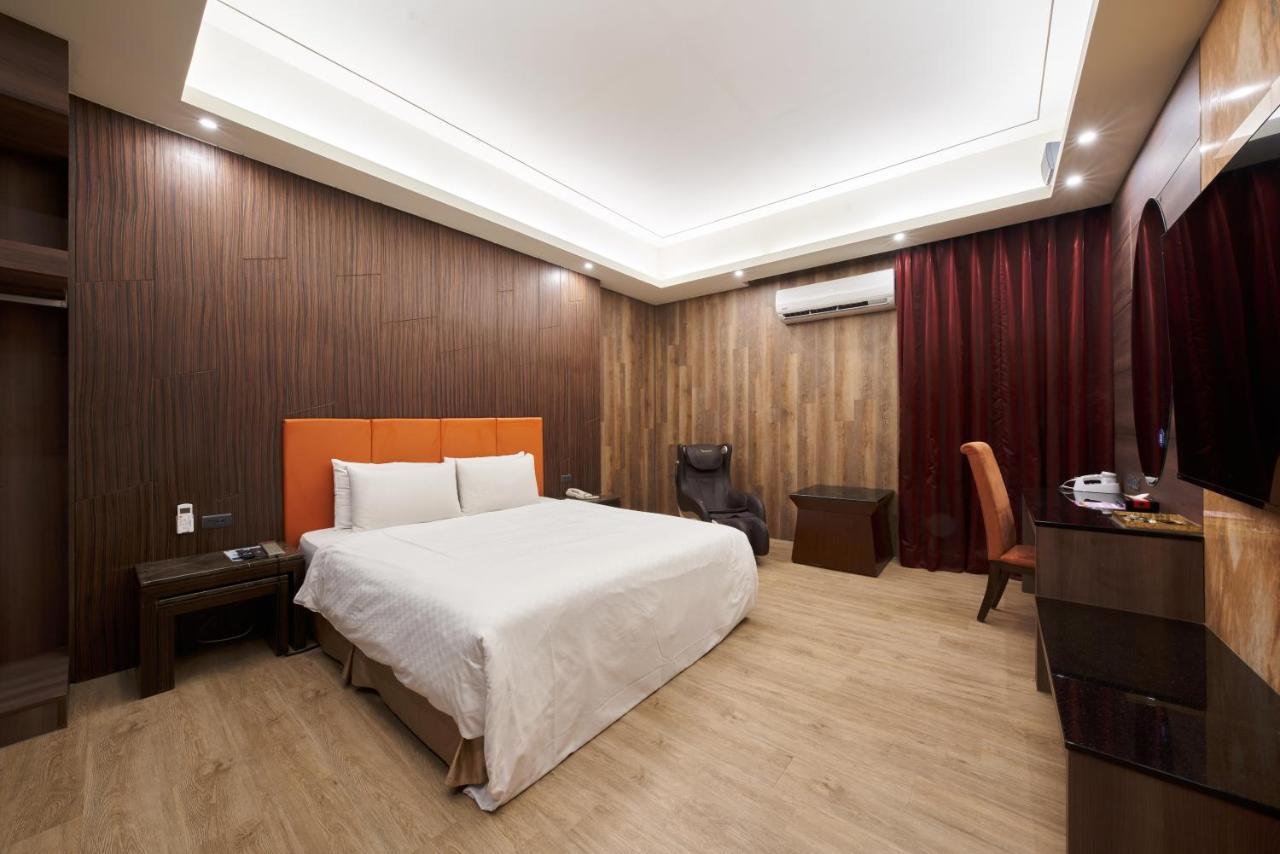 Cigar Motel Tainan Exterior foto